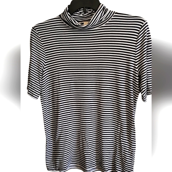 Michael Kors Turtle Neck Stretchy Top - Picture 1 of 7